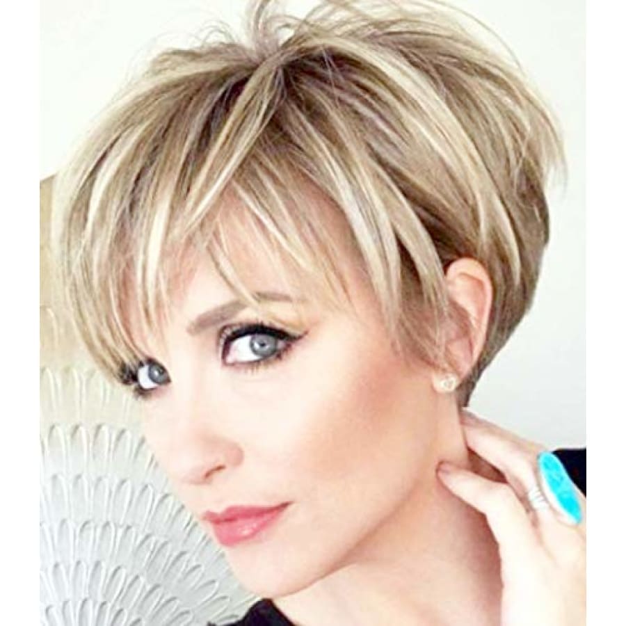 short hairstyles blonde with lowlights